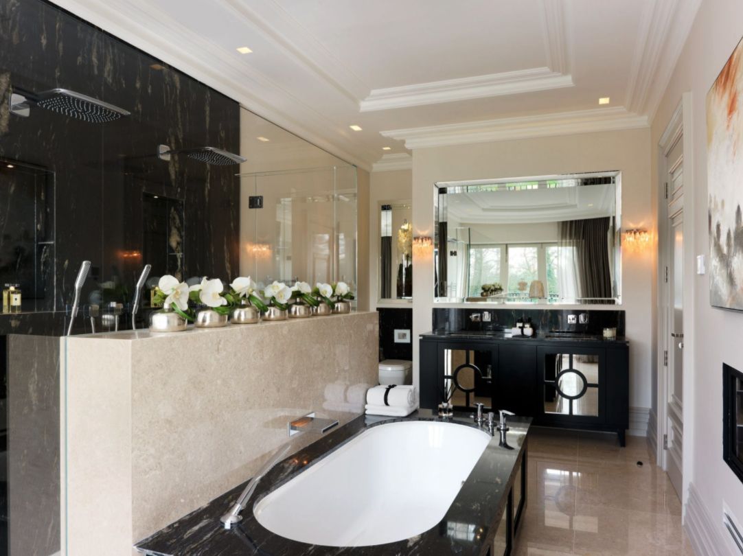 Marble bathroom with a freestanding bath